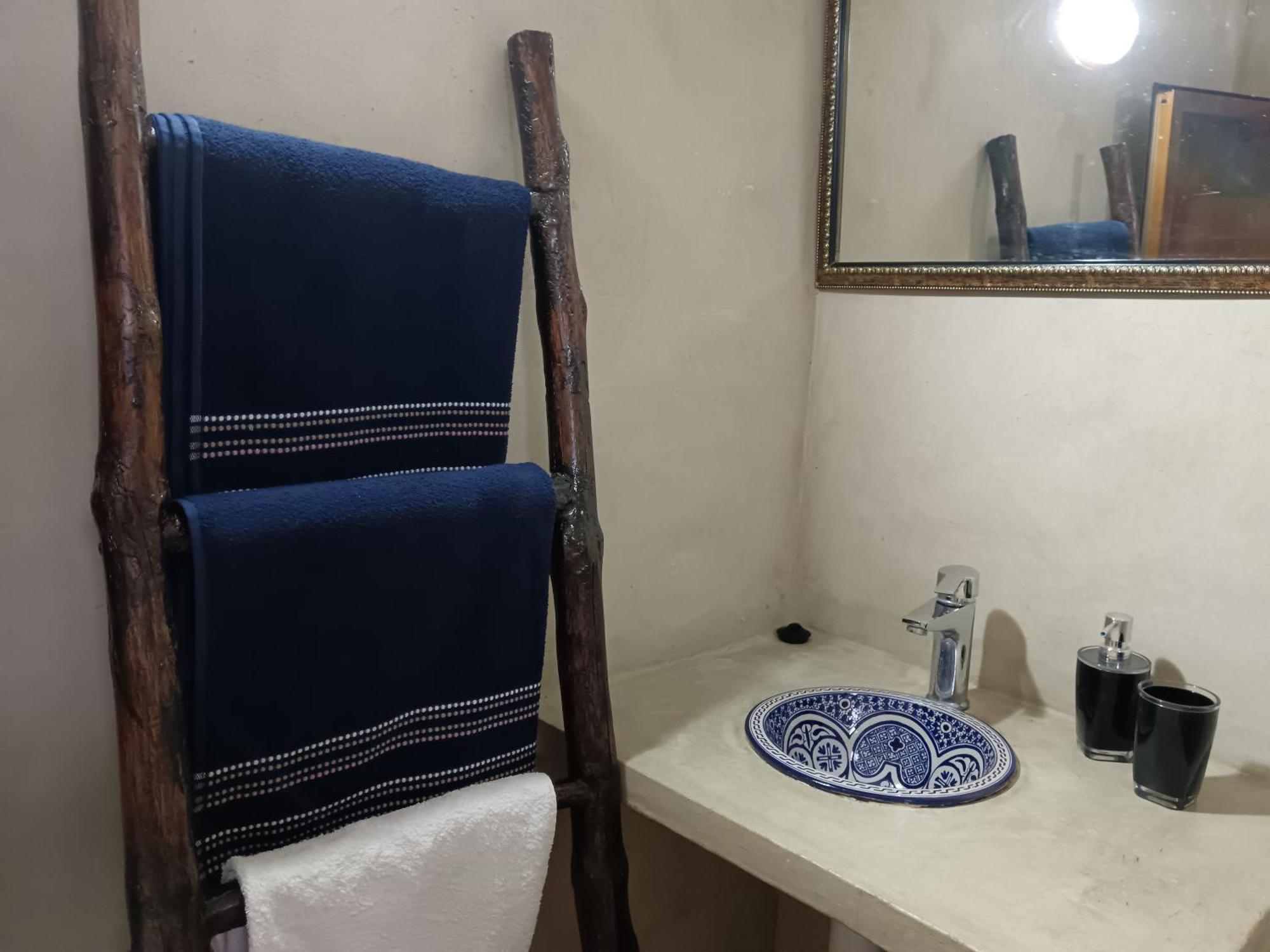 Relais De Tahla Hotel Aïn Bou Mahdi Екстериор снимка